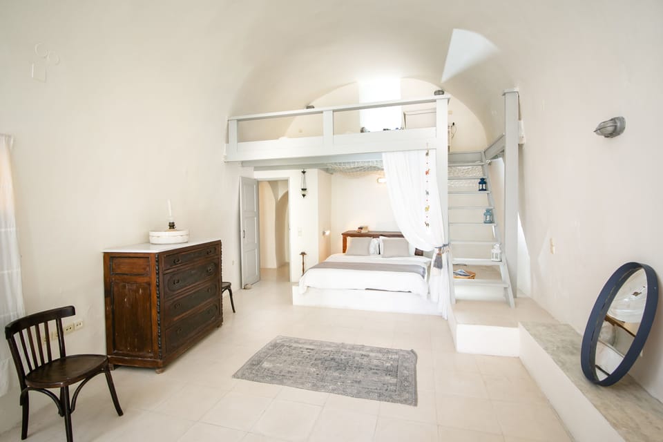Wineryhouse the bedroom and the open loft