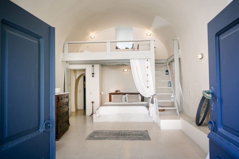 Wineryhouse the bedroom and the open loft