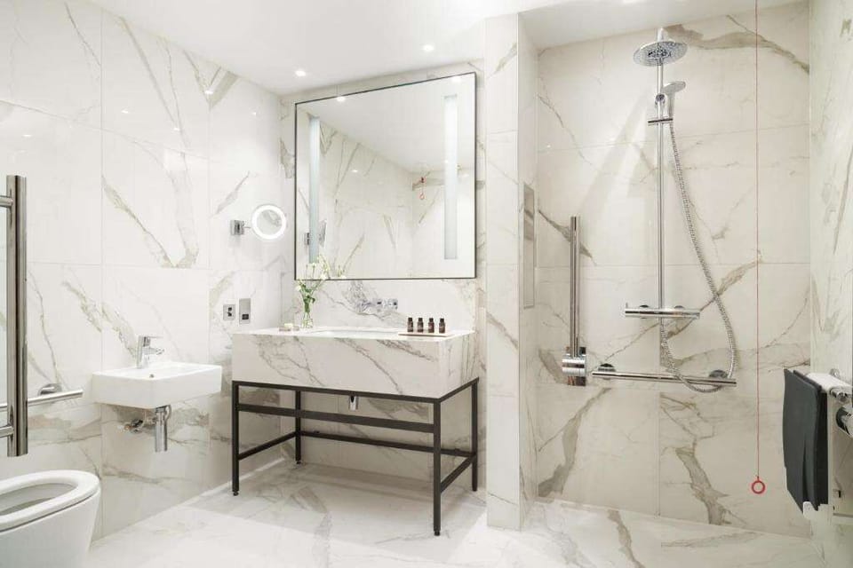 Egyptian cotton sheets, premium bedding, in-room safe