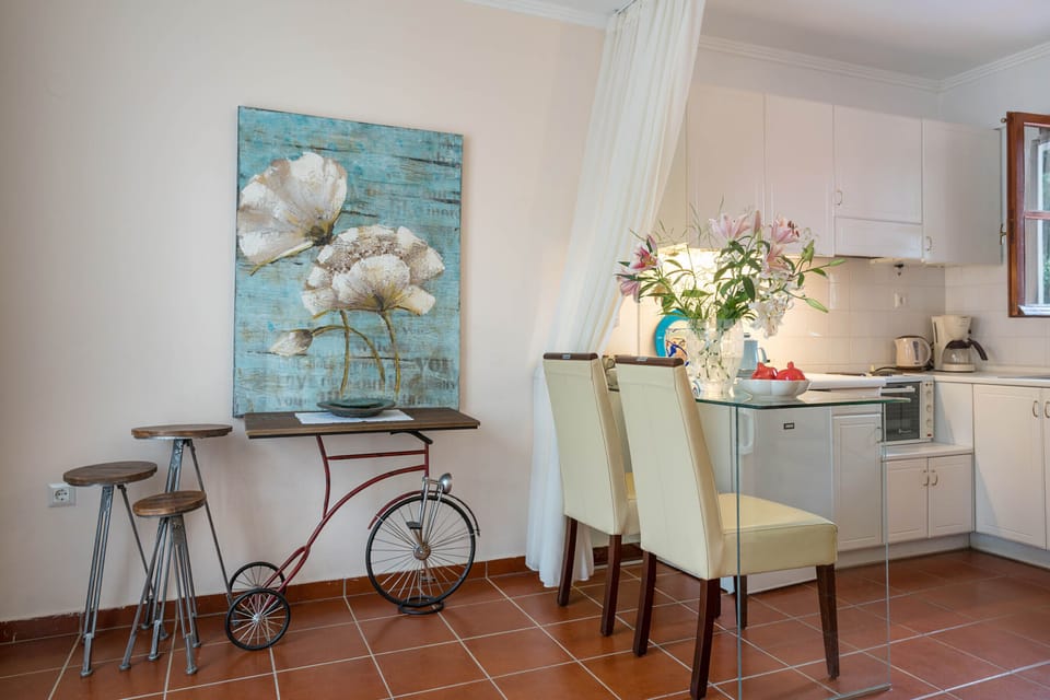 living-room, kitchenette