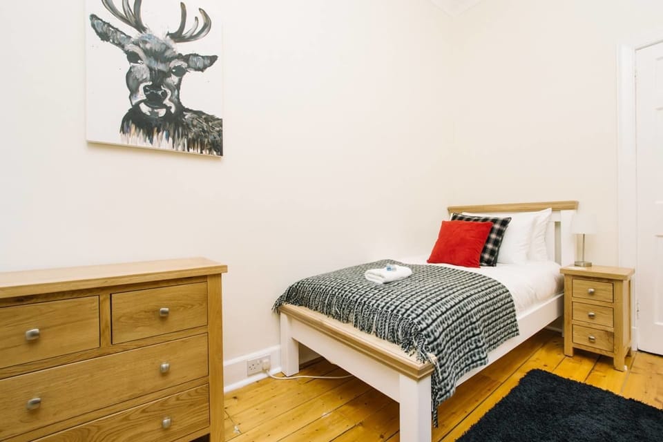 Apartment (3 Bedrooms) | 3 bedrooms, free WiFi