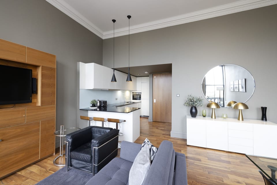 Apartment (2 Bedrooms) | Living area