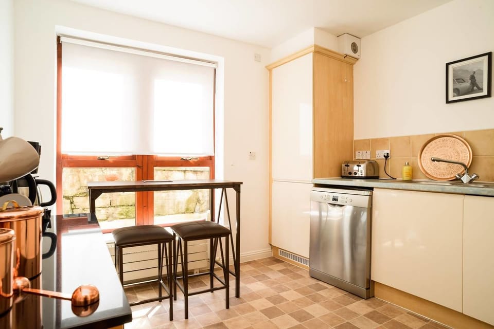 Apartment (2 Bedrooms) | 2 bedrooms, iron/ironing board, free WiFi