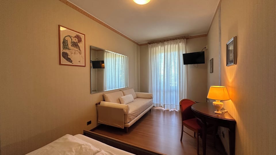 Family Room, Connecting Rooms | Minibar, in-room safe, blackout drapes, WiFi (free)