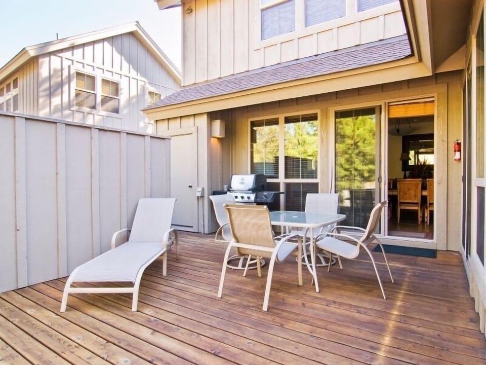 10 Fremont
