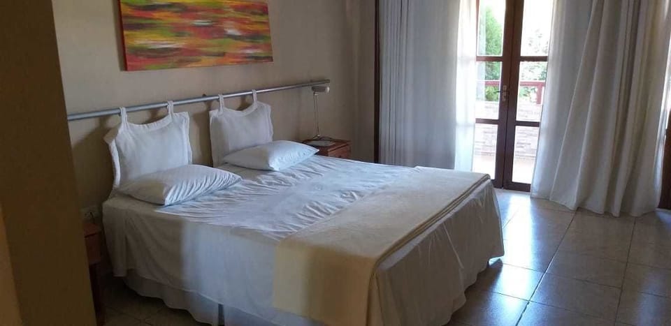Standard Twin Room | Minibar, desk, blackout drapes, rollaway beds (surcharge)