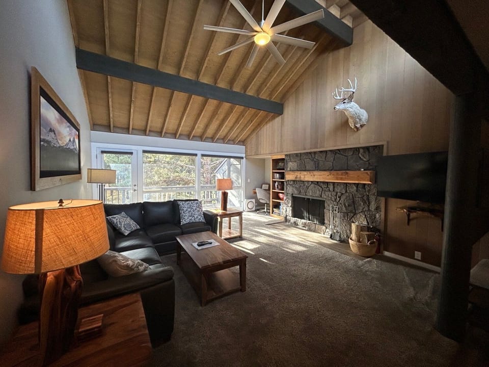New Living Room Pic 1