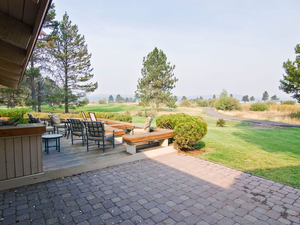 4 Fairway Lane
