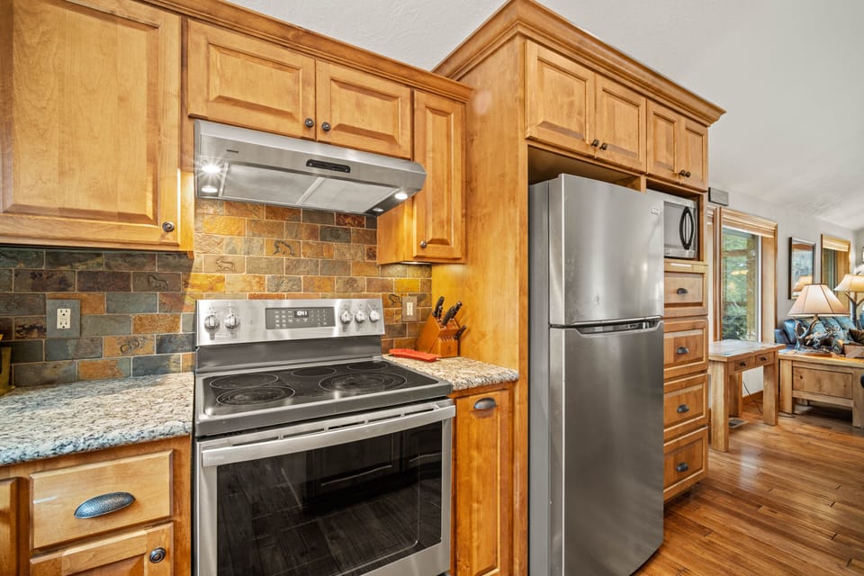 25 McNary Lane-09