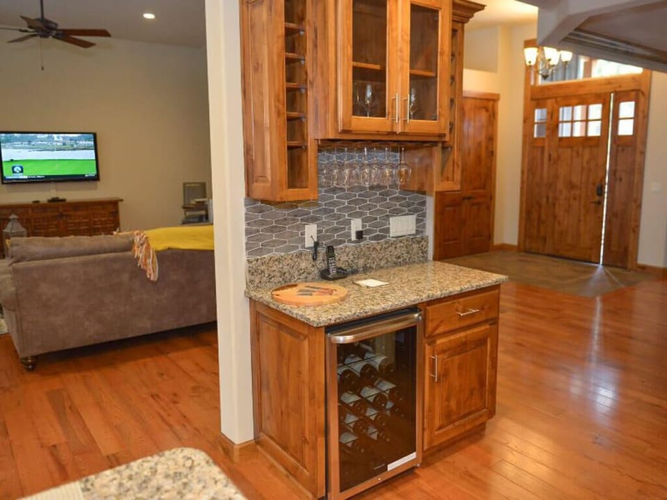 56263 Sable Rock