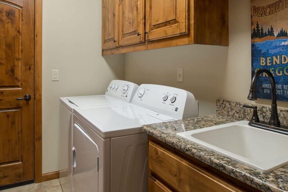56263 Sable Rock