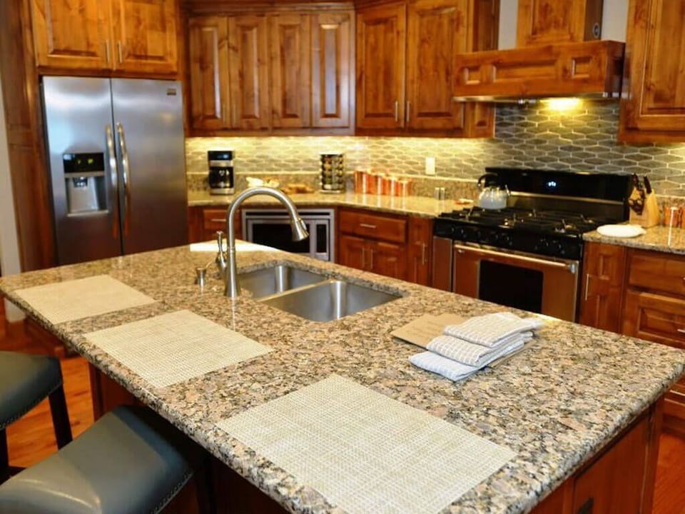 56263 Sable Rock