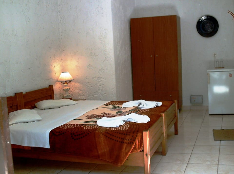 Choise of double or twin bedded room  with private facilities