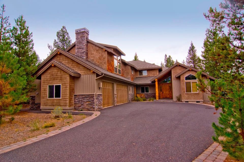 20 White Elm Lane
