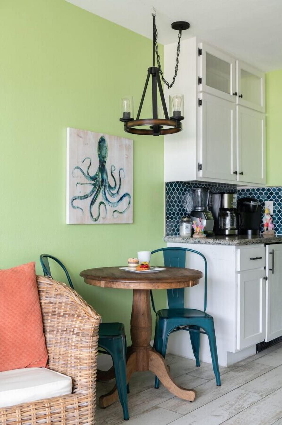 Gather at the dining nook, then stock the dry bar—this Casa Del Mar Galveston condo includes a second refrigerator for beach-weekend extras.