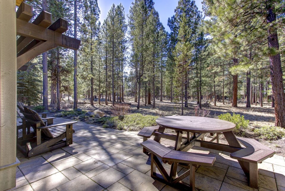 76-web-or-mls-56184 Sable Rock Loop-76