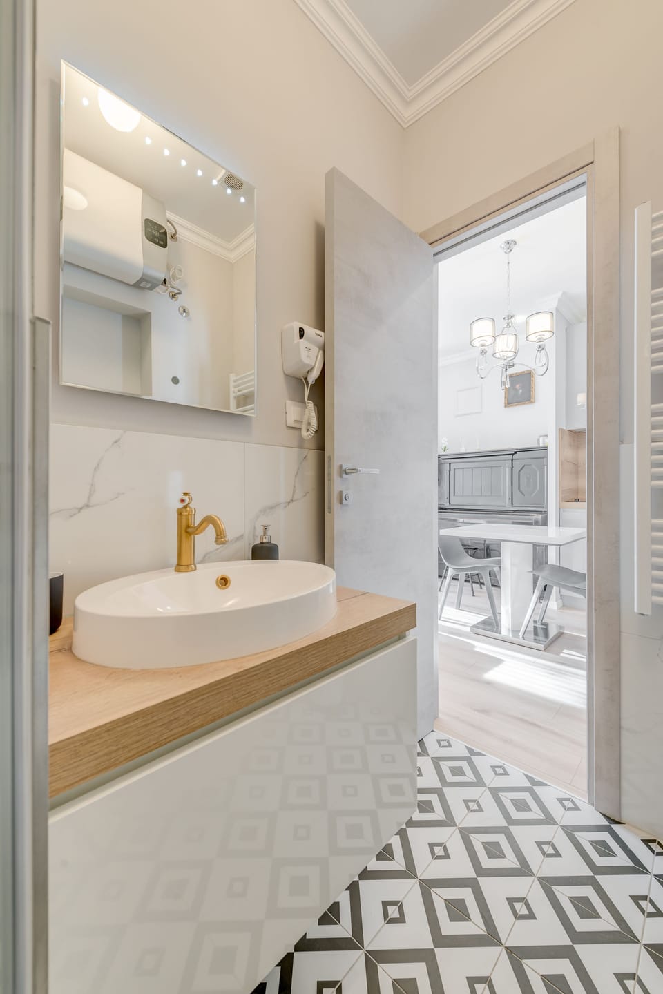 Royal Studio | Bathroom sink