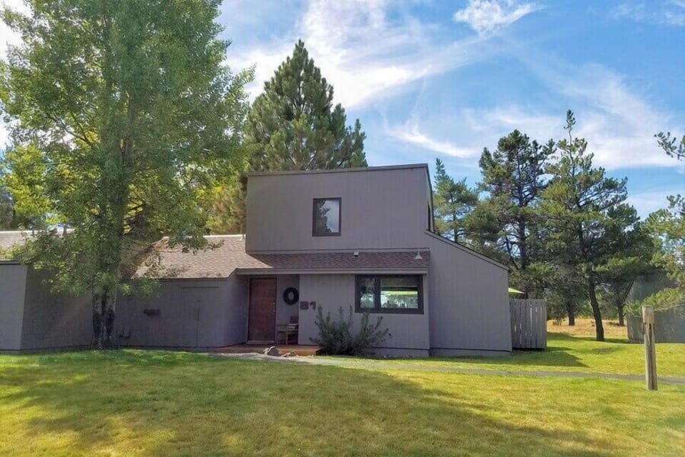 81 Meadow House