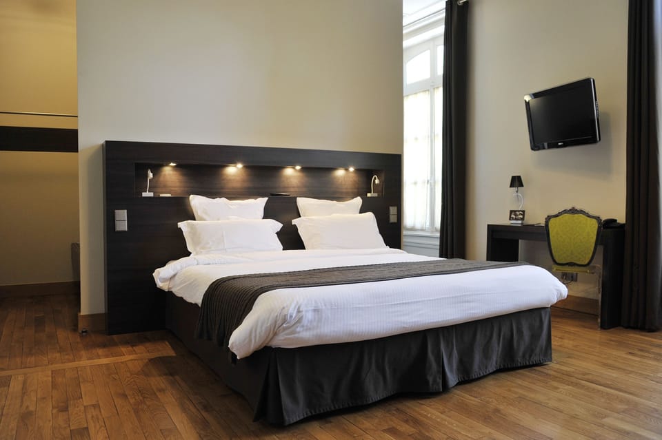 Double Room (Elegance) | Premium bedding, minibar, in-room safe, desk