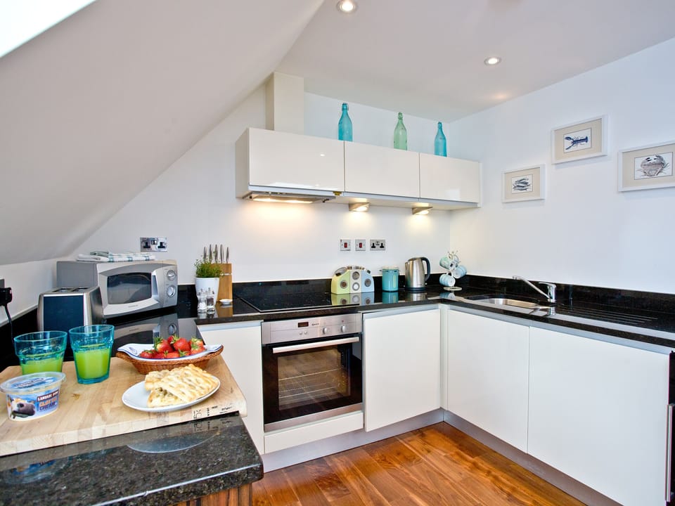 Kitchen | 9 The Whitehouse - The Whitehouse, Watergate Bay