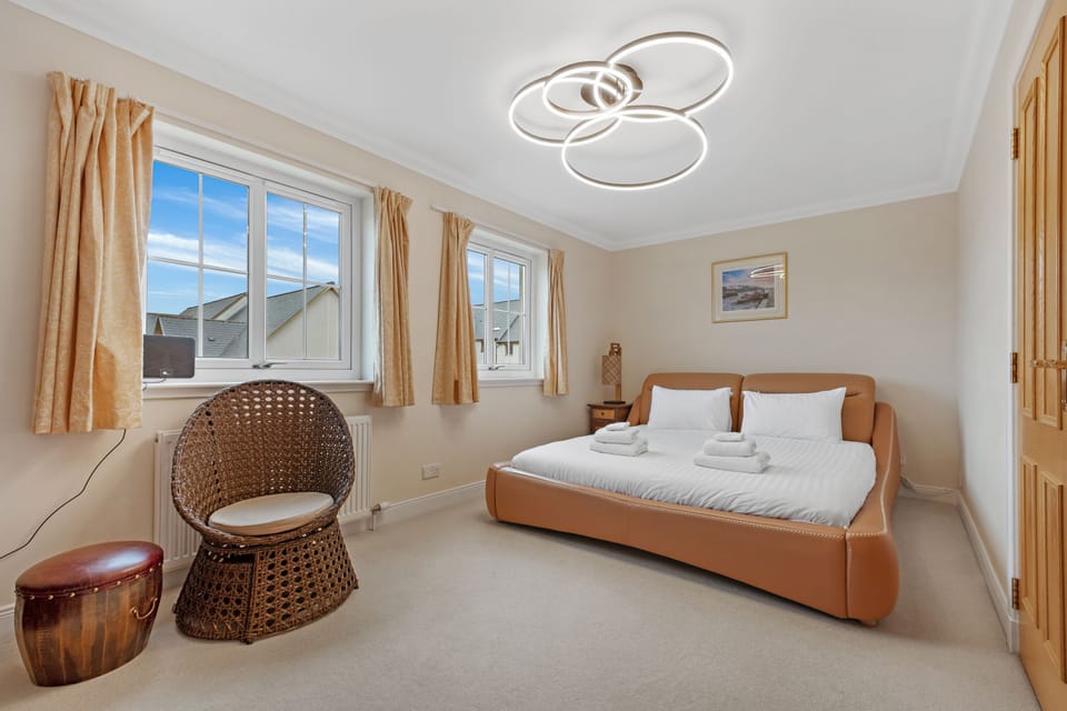 Bedroom 2 (Super King Bed, Smart TV, storage, mirror, wardrobes)