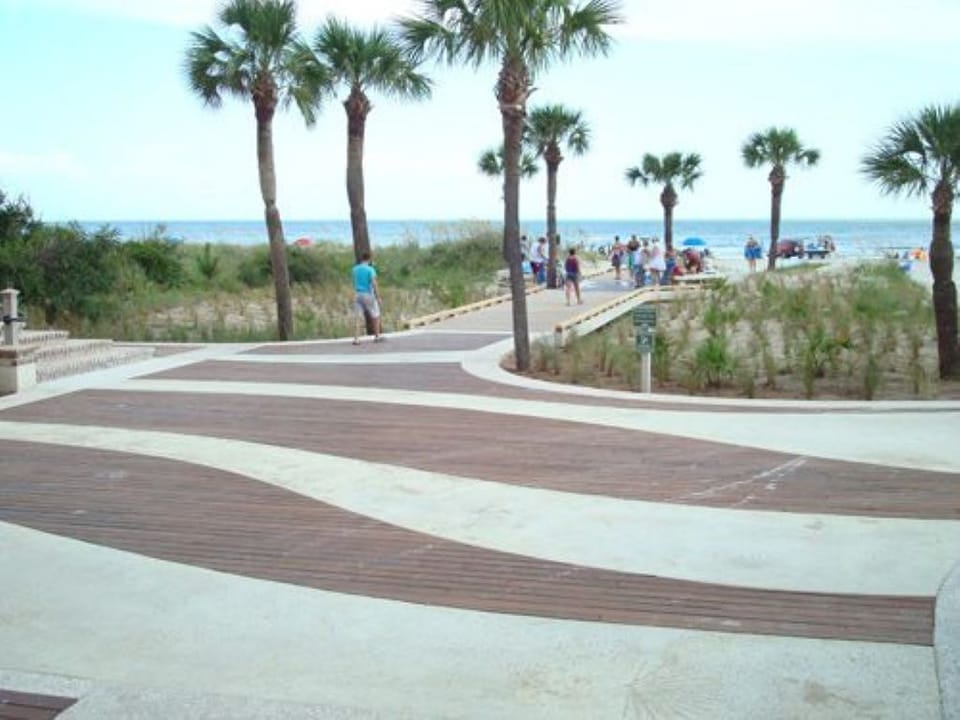 Entrance to  South Forest Beach in Coligny area.