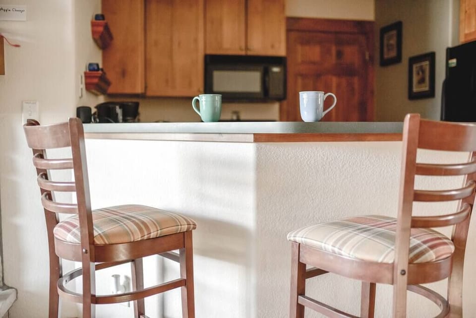 A peaceful place to have nice conversation over a cup of coffee.