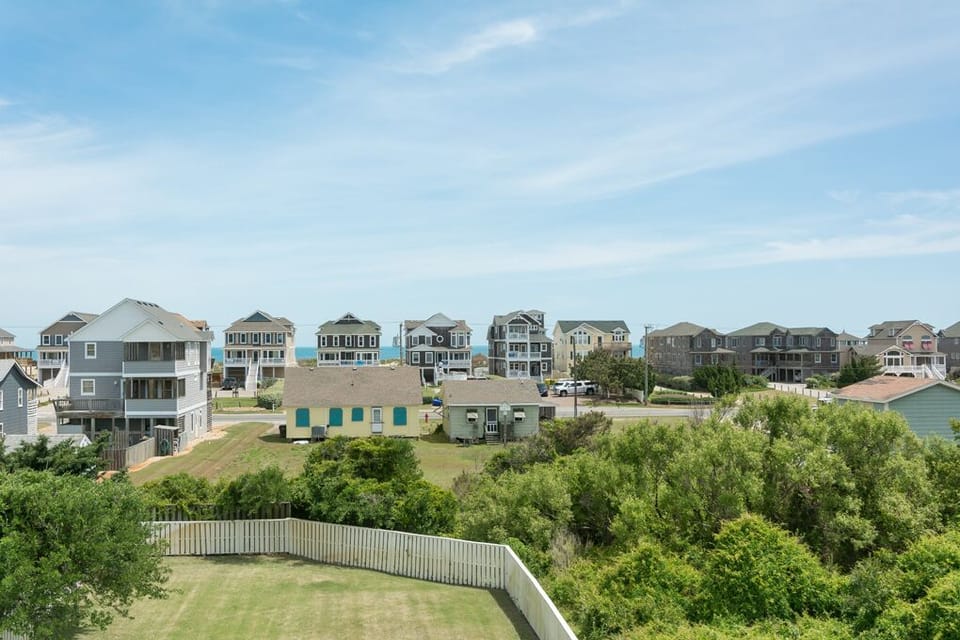 JR378: Sandy Bottoms | Top Level Deck View