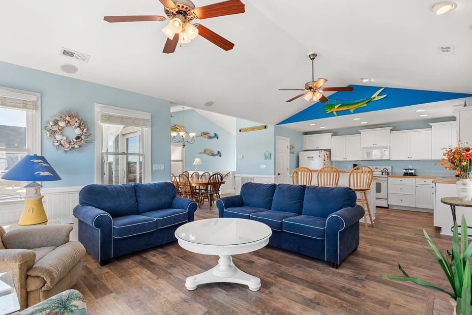 JR378: Sandy Bottoms | Top Level Living Area