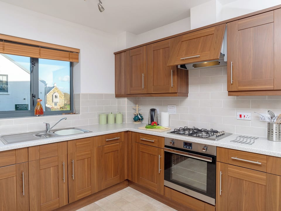 Well equipped kitchen | 3 Waterwheel Apartment, Charlestown