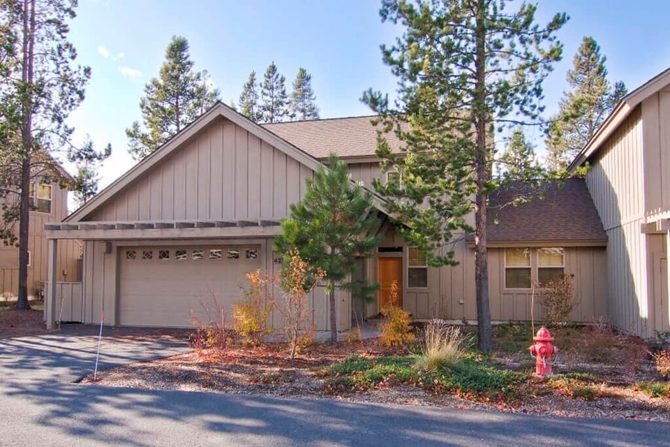 42 Fremont Crossing