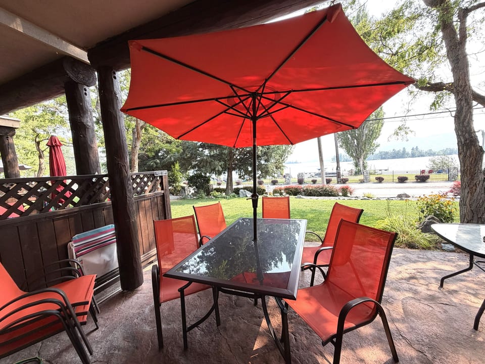 Spacious Lake View Patio with Patio Furniture & Weber 6-Burner BBQ with Rotisser