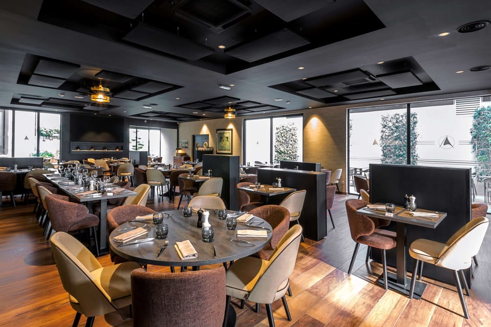 Lunch and dinner served