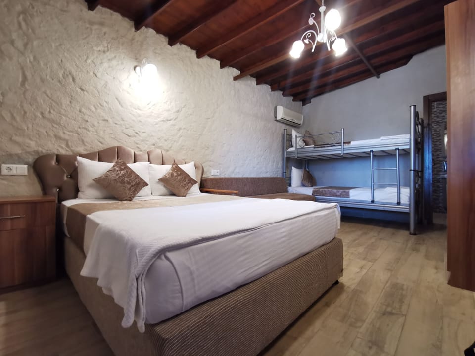 Family Room | Bed sheets