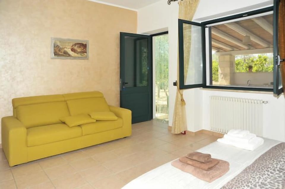 Superior Apartment, 1 Bedroom (Vista Agrumi) | Free WiFi, bed sheets