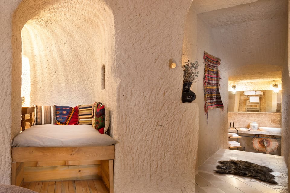 Derinkuyu Superior Room, Double or Twin | Living area | Heated floors