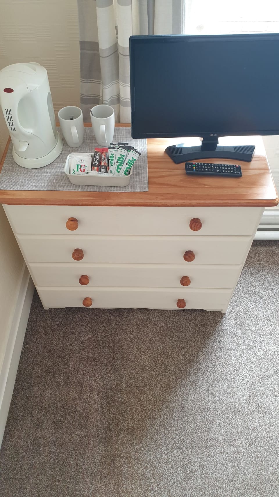 Double Room (Budget) | Iron/ironing board, free WiFi, bed sheets