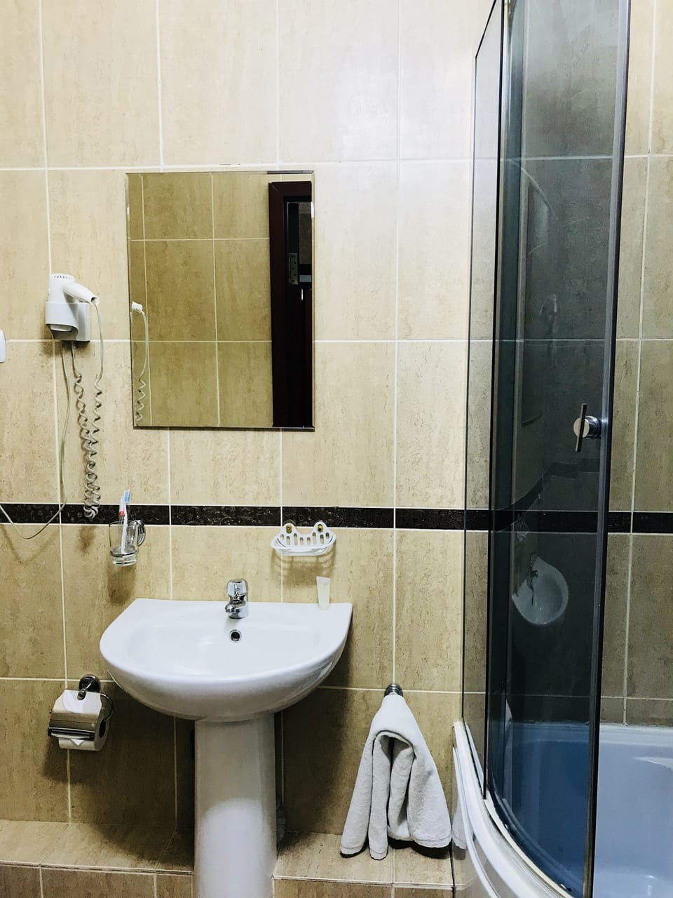 Double Room | Bathroom shower