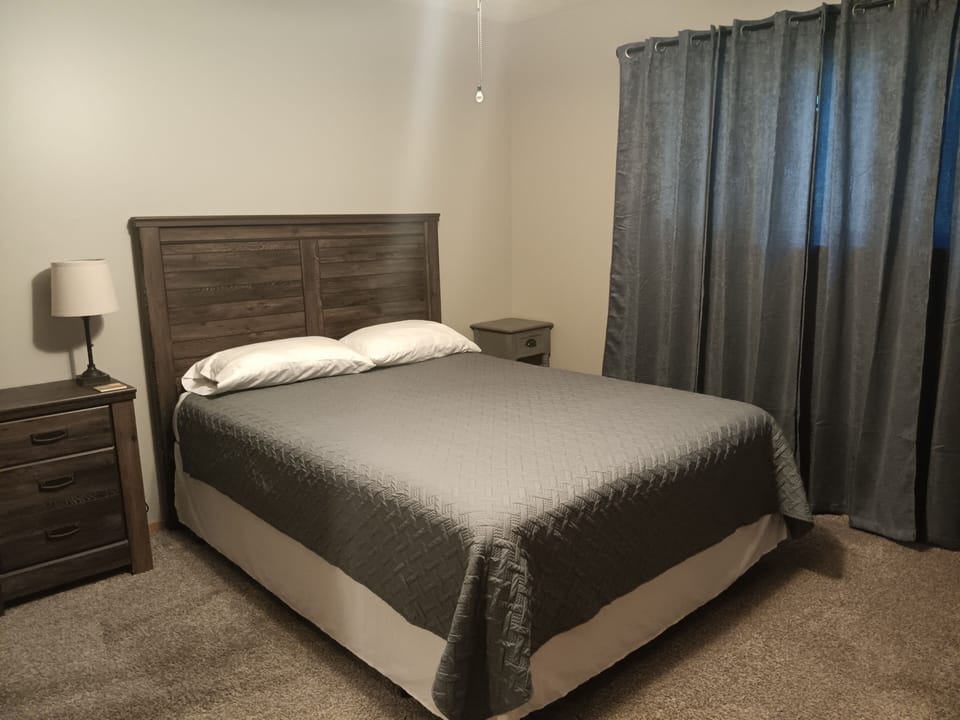Upstairs bedroom with queen bed 