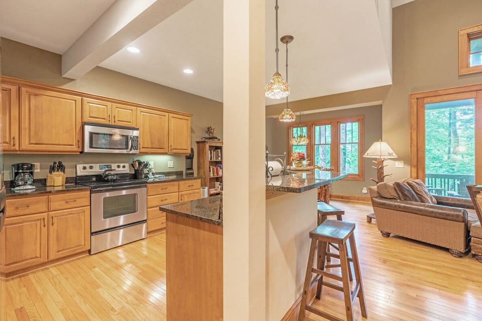 Kitchen--- Granite Counter-tops, Stainless Steel