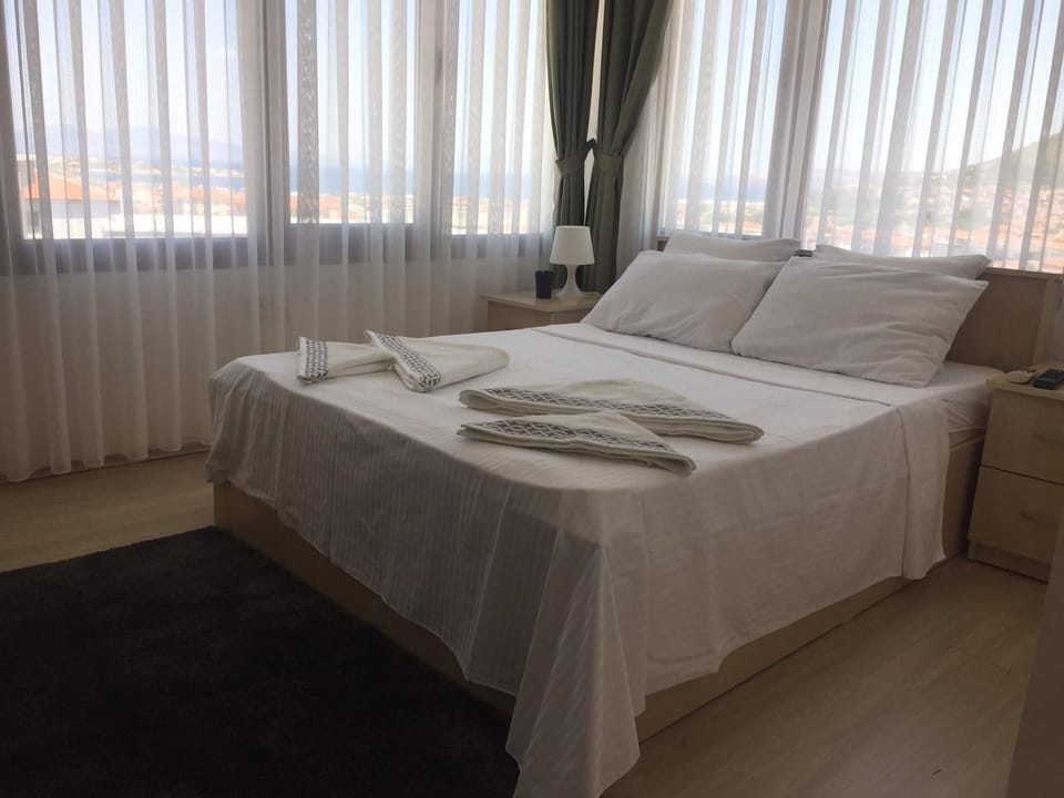 9 bedrooms, free WiFi