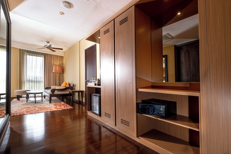 Comfort Double or Twin Room, Non Smoking, Mountain View | Premium bedding, minibar, in-room safe, soundproofing