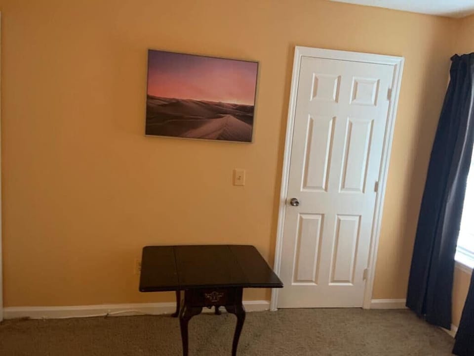 Deluxe Villa, 2 Bedrooms, Non Smoking, City View | Living area | 40-inch Smart TV with cable channels, TV, fireplace
