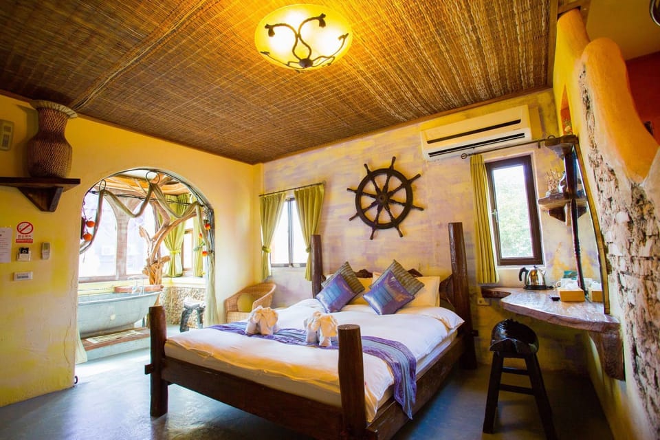 Superior Double Room | Individually decorated, desk, blackout drapes, soundproofing
