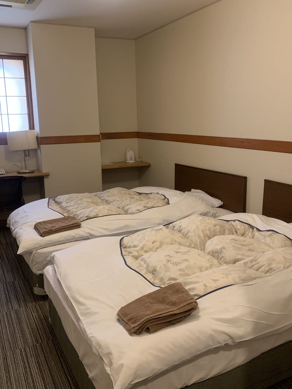 Twin Room | Desk, free WiFi, bed sheets
