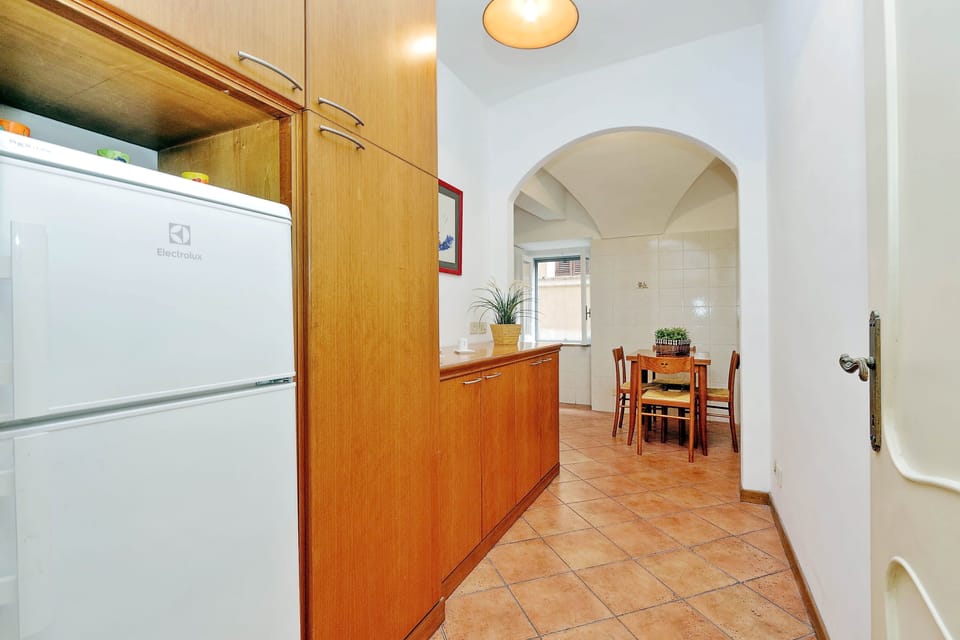 Apartment, 1 Bedroom | Private kitchen | Full-size fridge, microwave, oven, stovetop