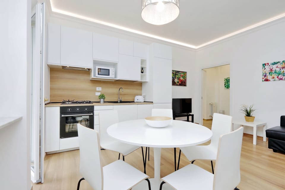 Apartment, 2 Bedrooms, City View | In-room dining