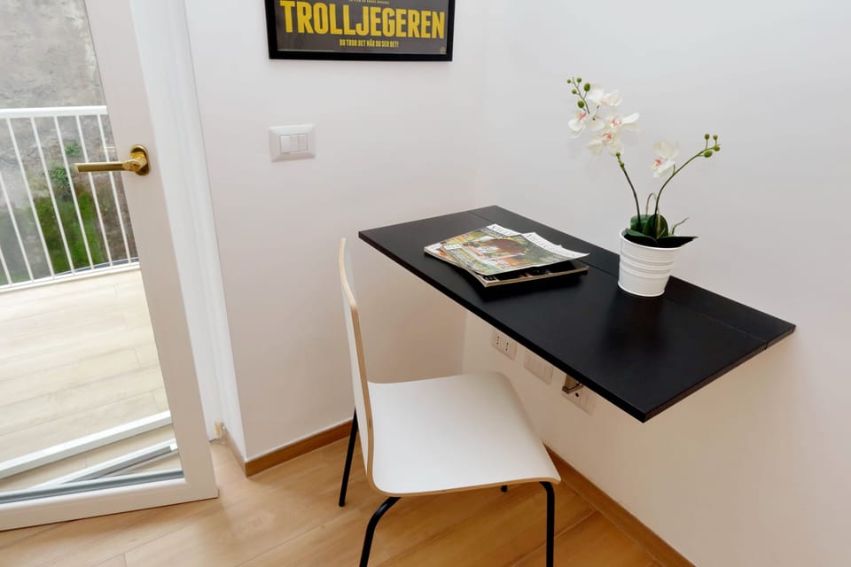 Apartment, 2 Bedrooms, City View | Living area | 30-inch flat-screen TV with digital channels, TV, Netflix