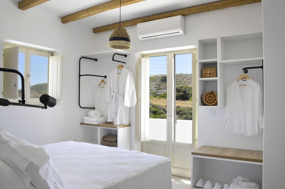 Milos Zen Suites House in Milos