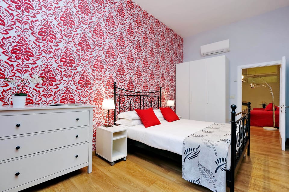 Apartment, 1 Bedroom | Iron/ironing board, cribs (surcharge), WiFi (free), bed sheets